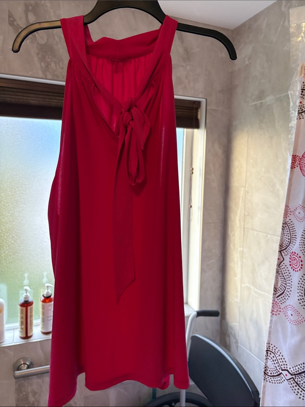 Women’s Sleeveless Tie-Neck Tank Top in Deep Pink